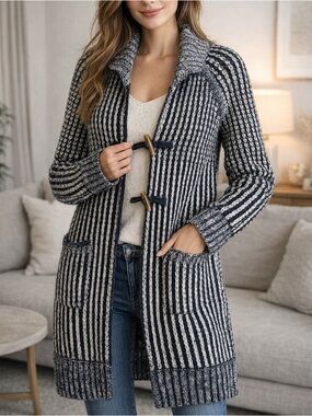 GAP Chunky Knit Toggle Cardigan Sweater – Navy/Cream – Cozy Layer